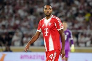 若纳坦-塔：于帕的德语说得很好，但在场上我们用法语沟通