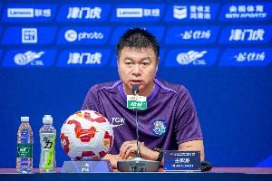 记者：于根伟病情已有所好转 孙铭谦膝伤明天还要做检查评估